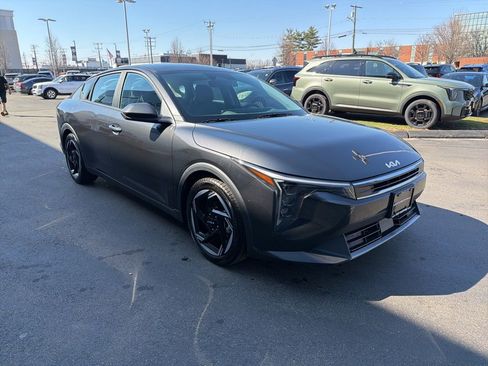 Used 2025 Kia K4 EX FWD image 4