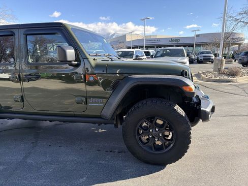 Used 2024 Jeep Wrangler Willys image 14