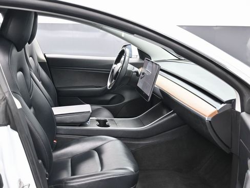 Used 2019 Tesla Model 3 Mid Range image 39