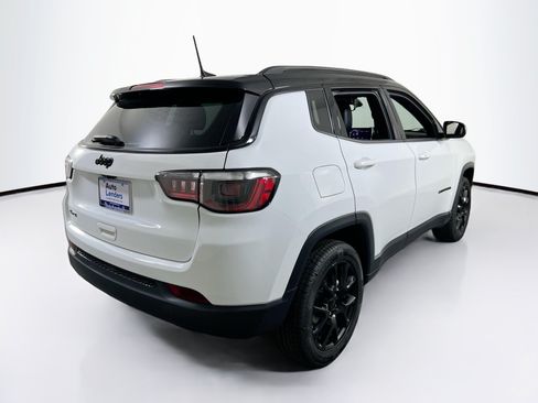 Used 2022 Jeep Compass Latitude AWD/4WD image 5