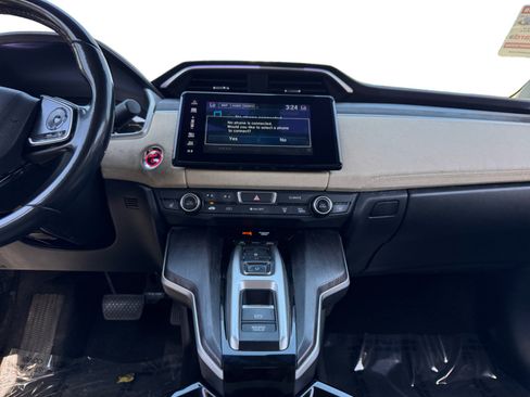 Used 2018 Honda Clarity Touring image 11