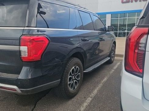 Used 2023 Ford Expedition XLT AWD/4WD image 3