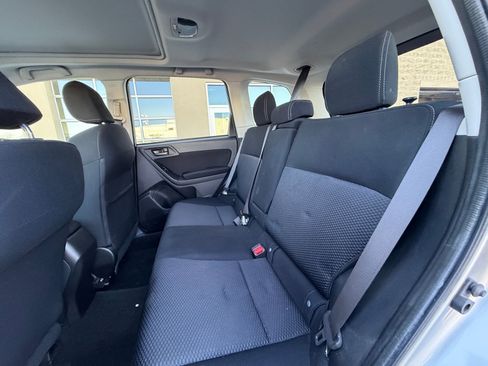 Used 2015 Subaru Forester 2.5i Premium AWD/4WD image 17