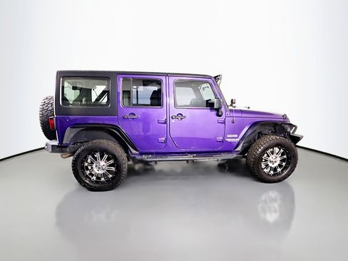 Used 2017 Jeep Wrangler Unlimited Sport w/ Connectivity Group AWD/4WD image 11