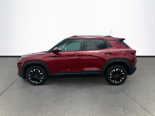 Used 2022 Chevrolet TrailBlazer LT w/ Confidence II Package FWD image 4