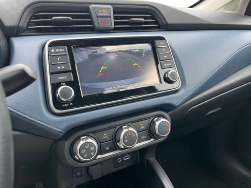 Used 2025 Nissan Versa SV FWD image 19