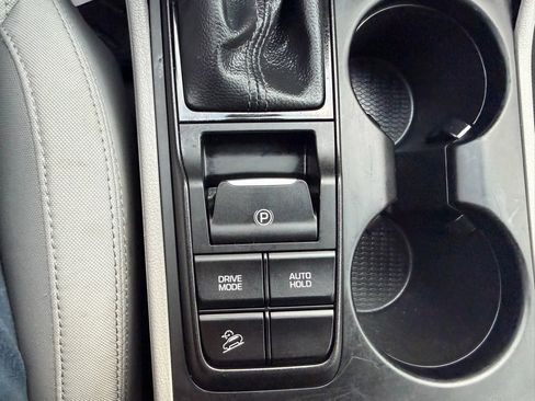 Used 2019 Hyundai Tucson SE image 18