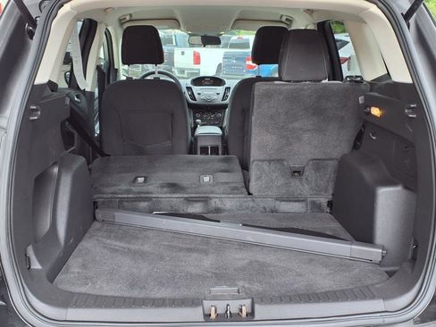 Used 2017 Ford Escape SE image 10