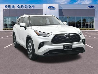 Used 2023 Toyota Highlander XLE