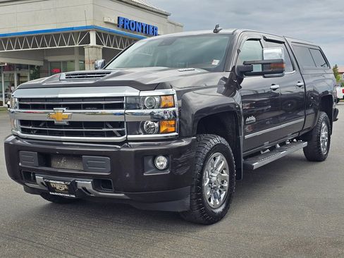Used 2019 Chevrolet Silverado 3500 High Country w/ Duramax Plus Package AWD/4WD image 7