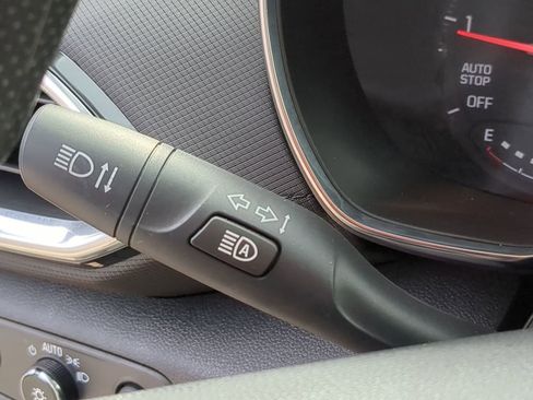 Used 2021 Chevrolet TrailBlazer LT w/ Convenience Package image 31