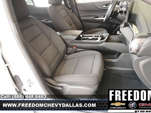Used 2026 Chevrolet Equinox LT FWD image 11