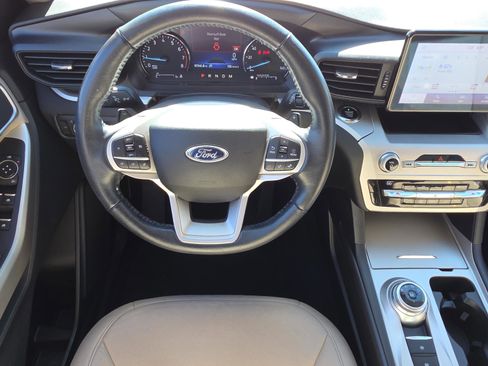 Used 2021 Ford Explorer XLT w/ Class III Trailer Tow Package image 17