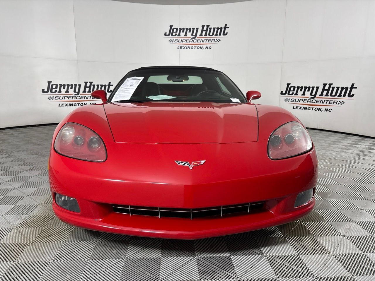 Used 2007 Chevrolet Corvette Convertible w/ Preferred Equipment Group RWD image 2