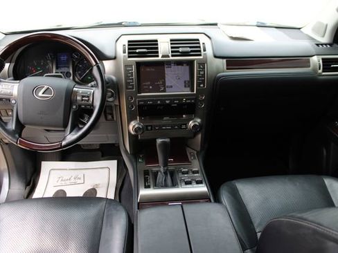 Used 2018 Lexus GX 460 Luxury AWD/4WD image 27