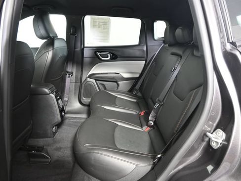 Used 2023 Jeep Compass Limited AWD/4WD image 17