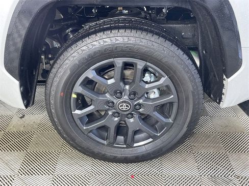 New 2025 Toyota Tundra Platinum image 22