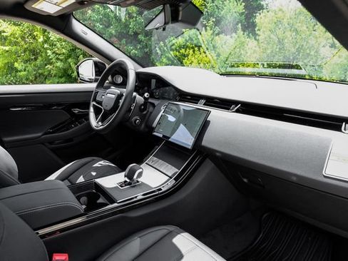 New 2026 Land Rover Range Rover Evoque Hoxton AWD/4WD image 18