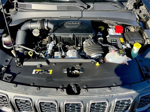 Used 2024 Jeep Compass Trailhawk image 24