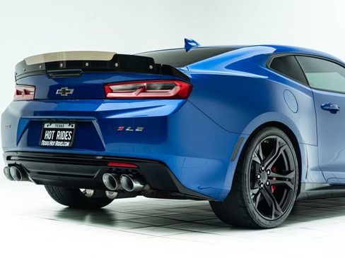 Used 2017 Chevrolet Camaro SS RWD image 14
