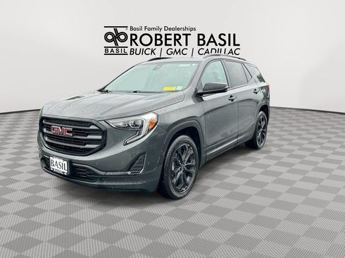 Used 2020 GMC Terrain SLE w/ Driver Convenience Package AWD/4WD image 4