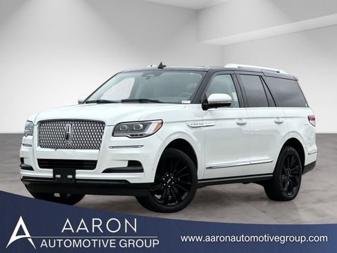 Used 2024 Lincoln Navigator Reserve AWD/4WD image 1