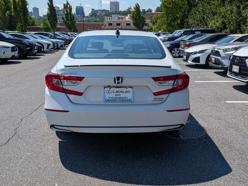 Used 2022 Honda Accord Sport image 4
