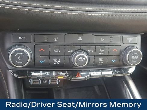 Used 2022 Dodge Durango GT AWD/4WD image 14