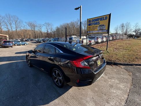 Used 2018 Honda Civic Touring image 7