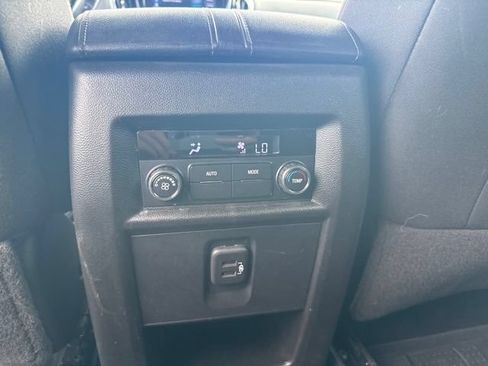 Used 2022 Chevrolet Traverse LT w/ LPO, Floor Liner Package AWD/4WD image 39
