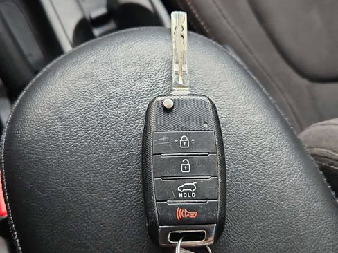 Used 2018 Kia Soul Base image 34