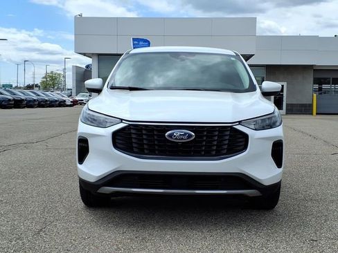 Certified 2023 Ford Escape Active w/ Tech Pack #2 AWD/4WD image 2