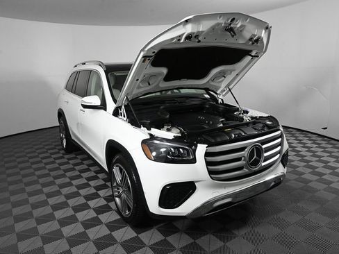 Used 2026 Mercedes-Benz GLS 450 4MATIC image 34
