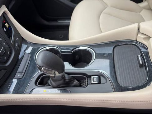 Used 2018 Buick Envision Preferred image 12