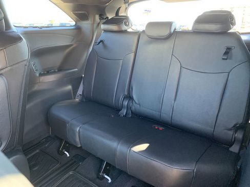 New 2026 Toyota Sienna Platinum AWD/4WD image 18