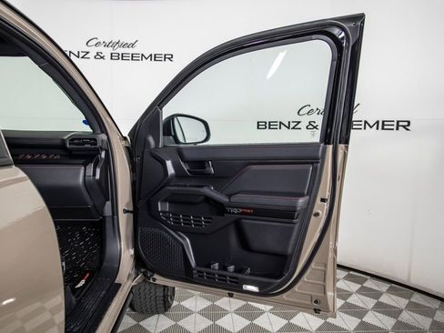 Used 2025 Toyota Tacoma TRD Pro image 15