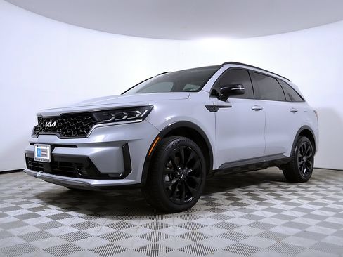 Used 2022 Kia Sorento SX AWD/4WD image 2