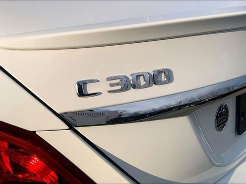 Used 2018 Mercedes-Benz C 300 4MATIC Sedan image 8