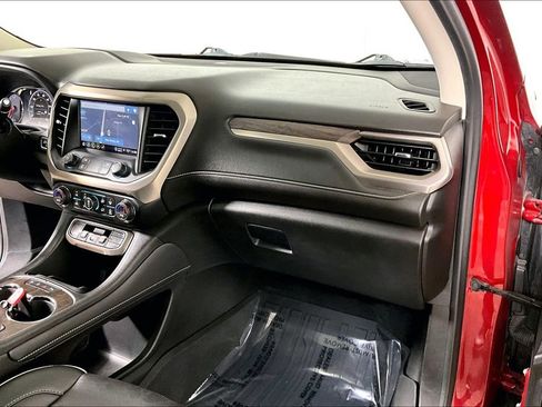 Used 2021 GMC Acadia Denali w/ Denali Ultimate Package image 16