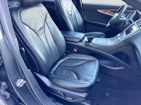 Used 2019 Lincoln Nautilus Select image 23