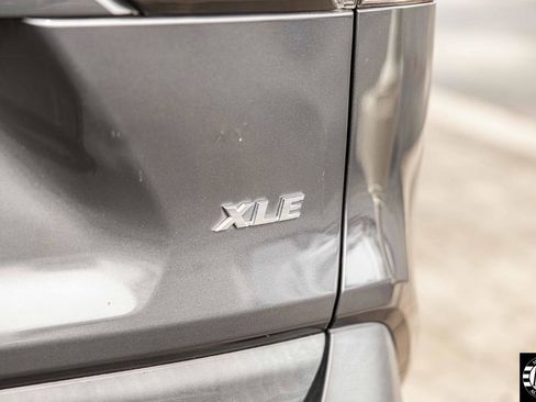Used 2020 Toyota RAV4 XLE image 7