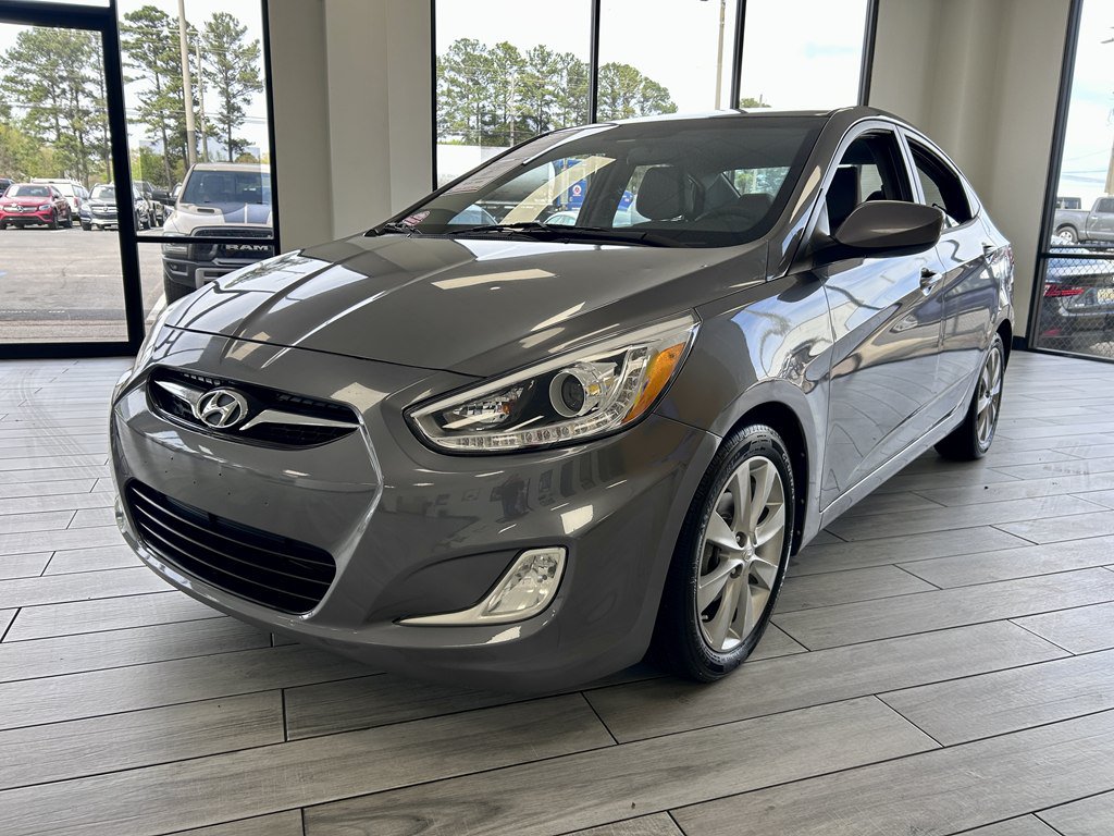 Used 2014 Hyundai Accent GLS w/ Option Group 2 FWD image 3