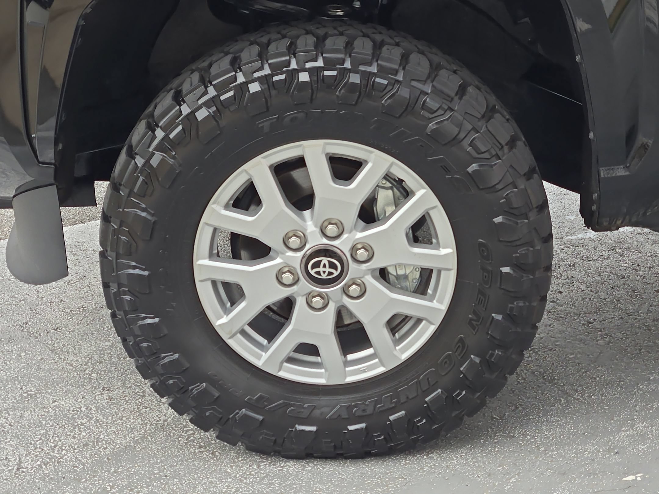 Used 2026 Toyota Tacoma SR5 AWD/4WD image 17