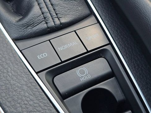 Used 2019 Toyota Avalon XLE w/ Moonroof Package FWD image 16