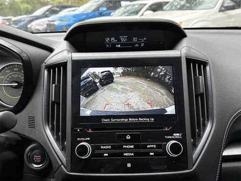 Used 2022 Subaru Crosstrek 2.5i Sport w/ Moonroof Package image 21