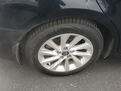 Used 2024 Toyota Camry SE image 5