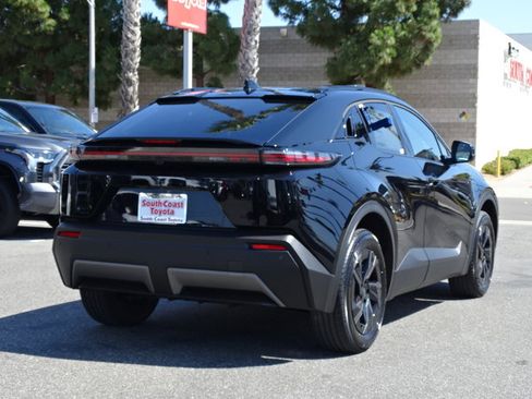 New 2026 Toyota C-HR AWD/4WD image 4