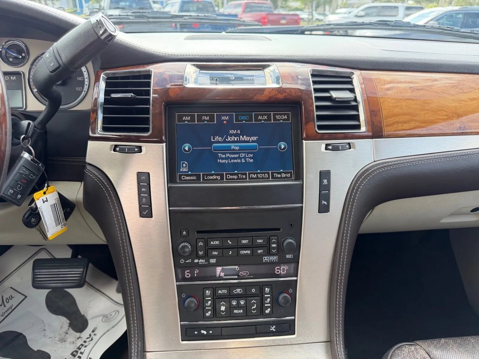 Used 2011 Cadillac Escalade Platinum AWD/4WD image 15