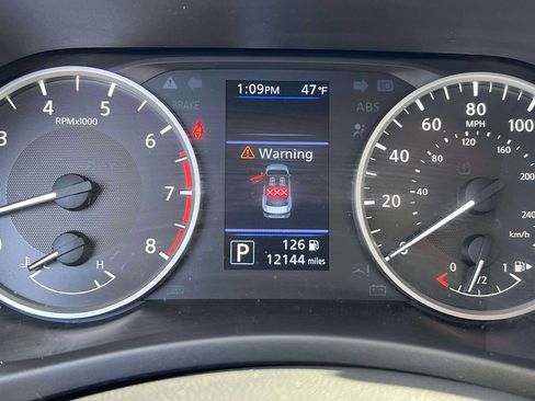 Certified 2025 Nissan Sentra S image 24