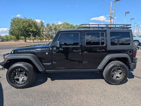 Used 2014 Jeep Wrangler Unlimited Rubicon w/ Connectivity Group AWD/4WD image 2